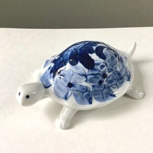 Little Switzerland Turtle Figurine Small 4” Blue & White Hand-Painted Porcelain